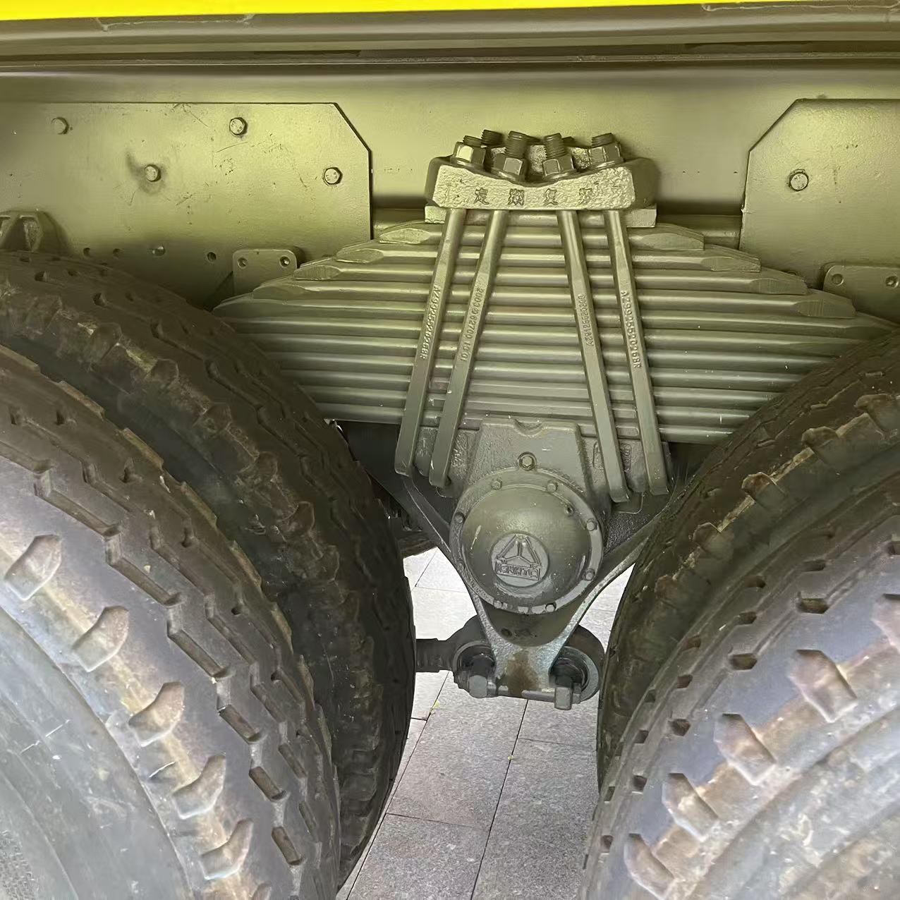 HOWO 6×4 Dump Truck 371HP image 5