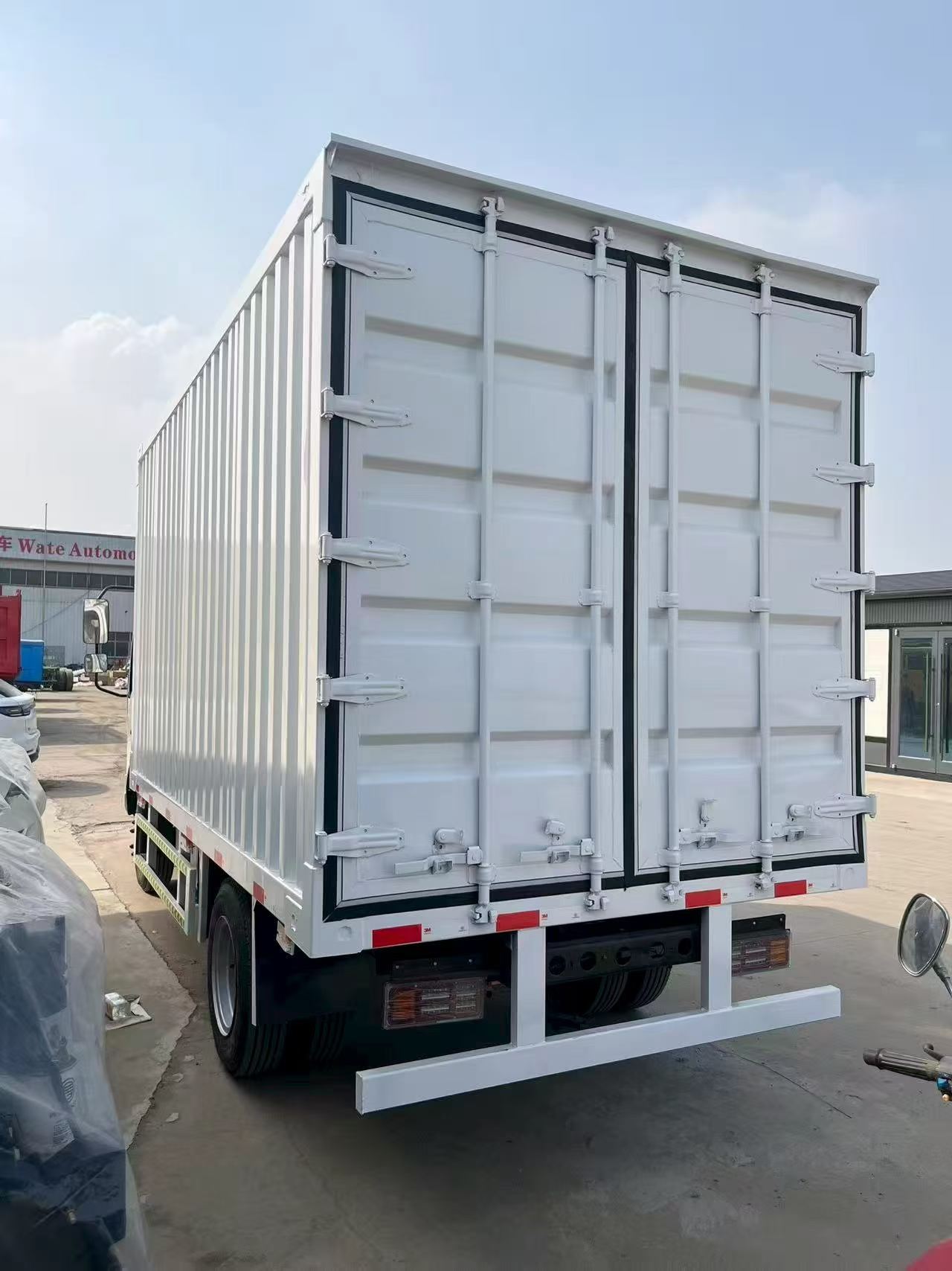 HOWO 4×2 130HP Box Van Truck image 3