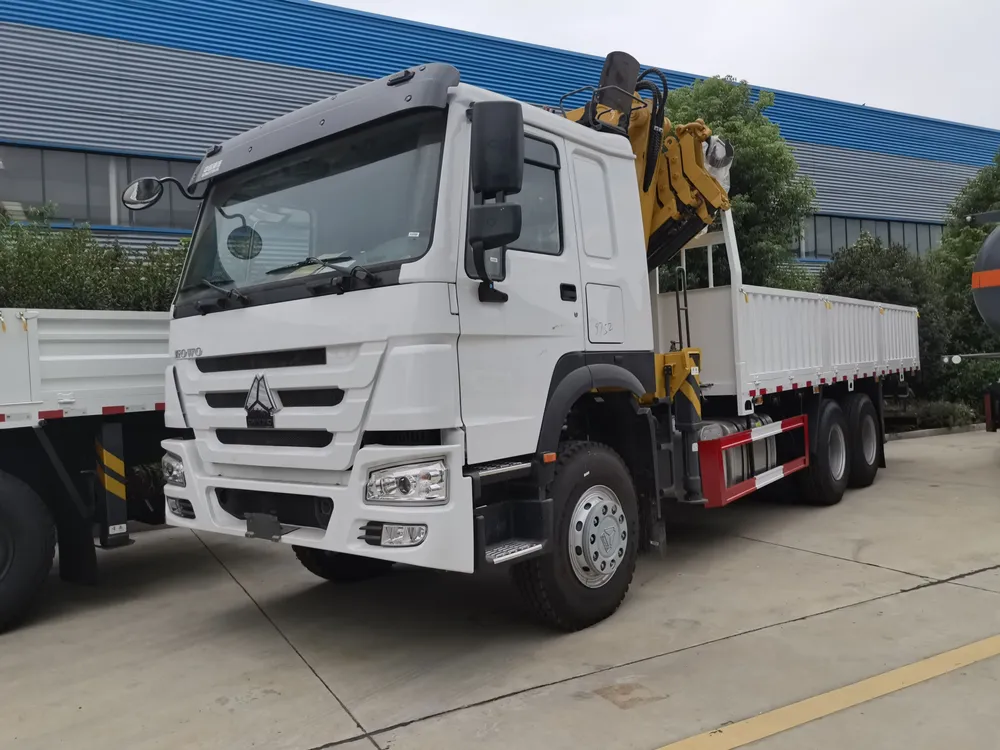 SINOTRUK HOWO 6×4 Knuckle Boom Crane