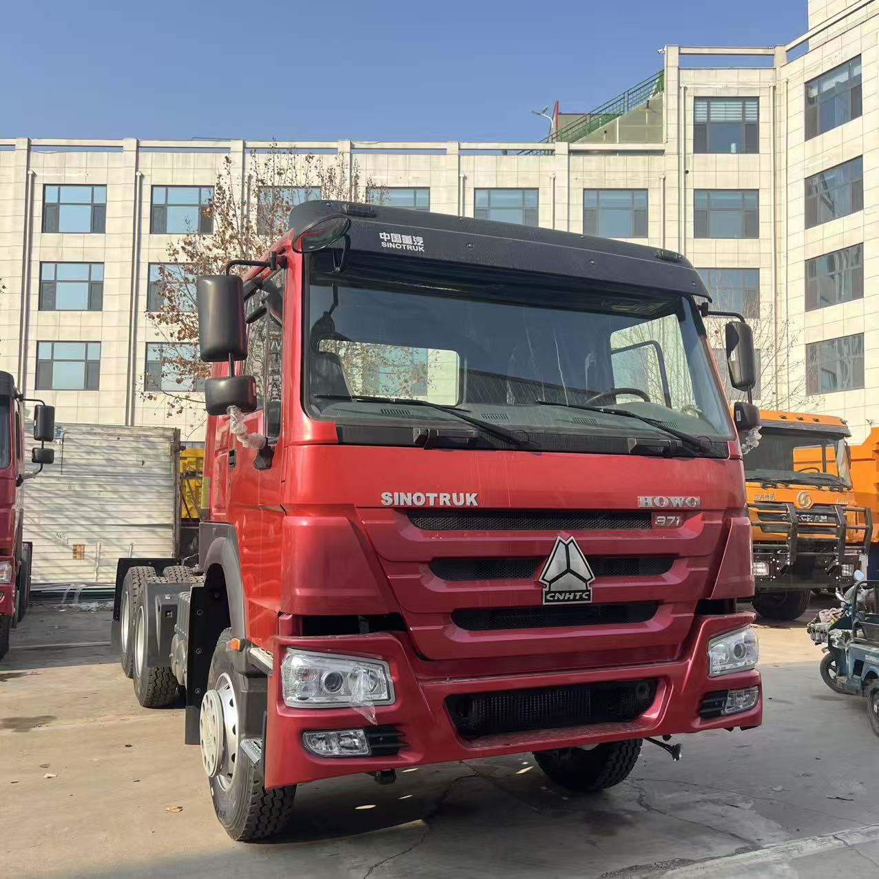 Howo 6×4 Tractor Head, 371 HP image 2