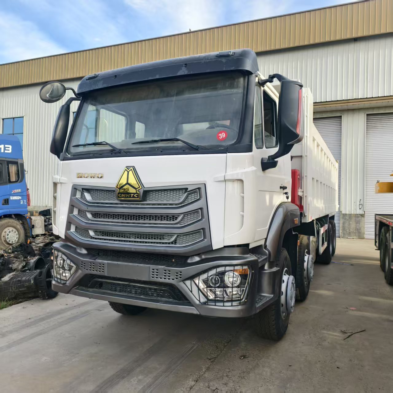 HOWO NX 8×4 Tipper Truck, 380 HP image 2
