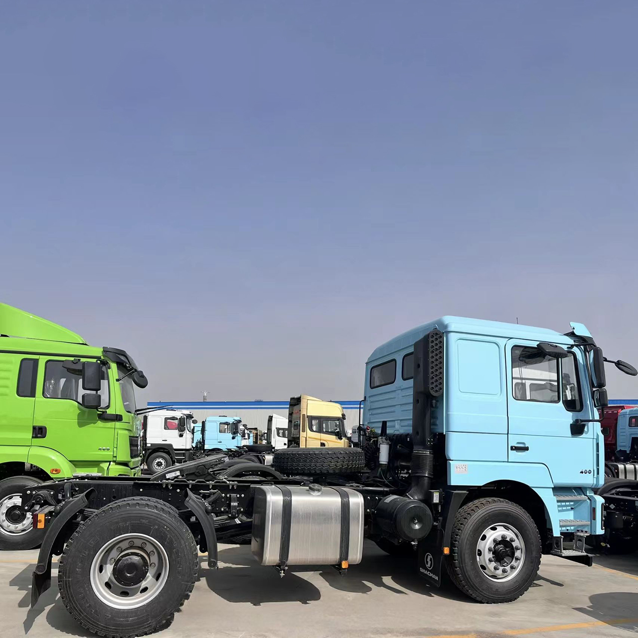 SHACMAN F3000 6×4 Tractor Head 400HP image 3
