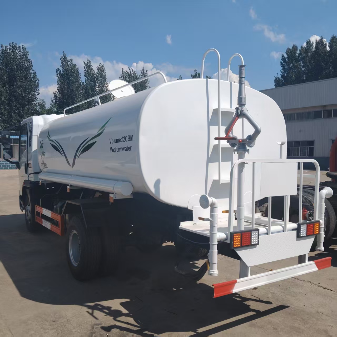 Water Sprinkler Truck 4×2/ Water Bowser）