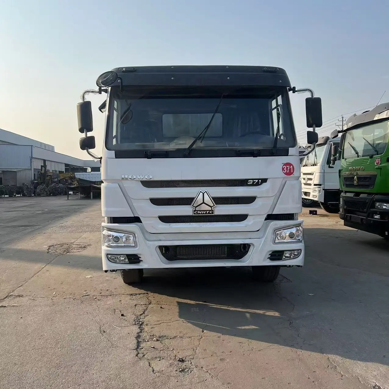 HOWO 6×4 Box Truck 371HP-LHD