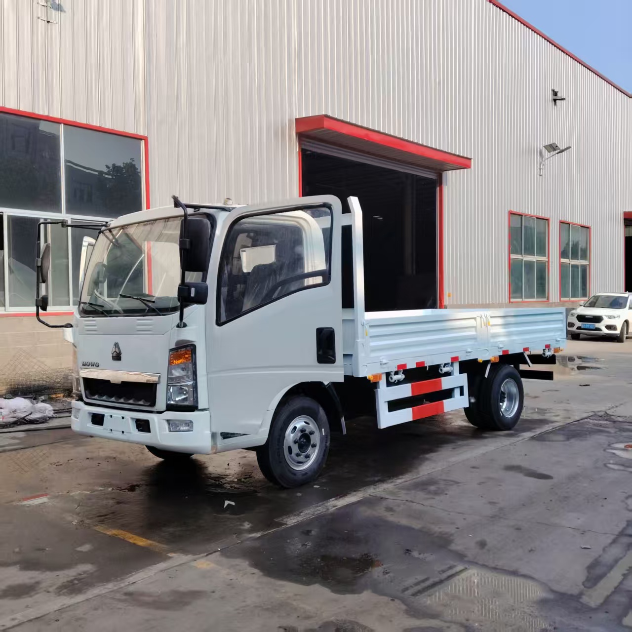 HOWO 4×2 Flatbed Truck, 130 HP