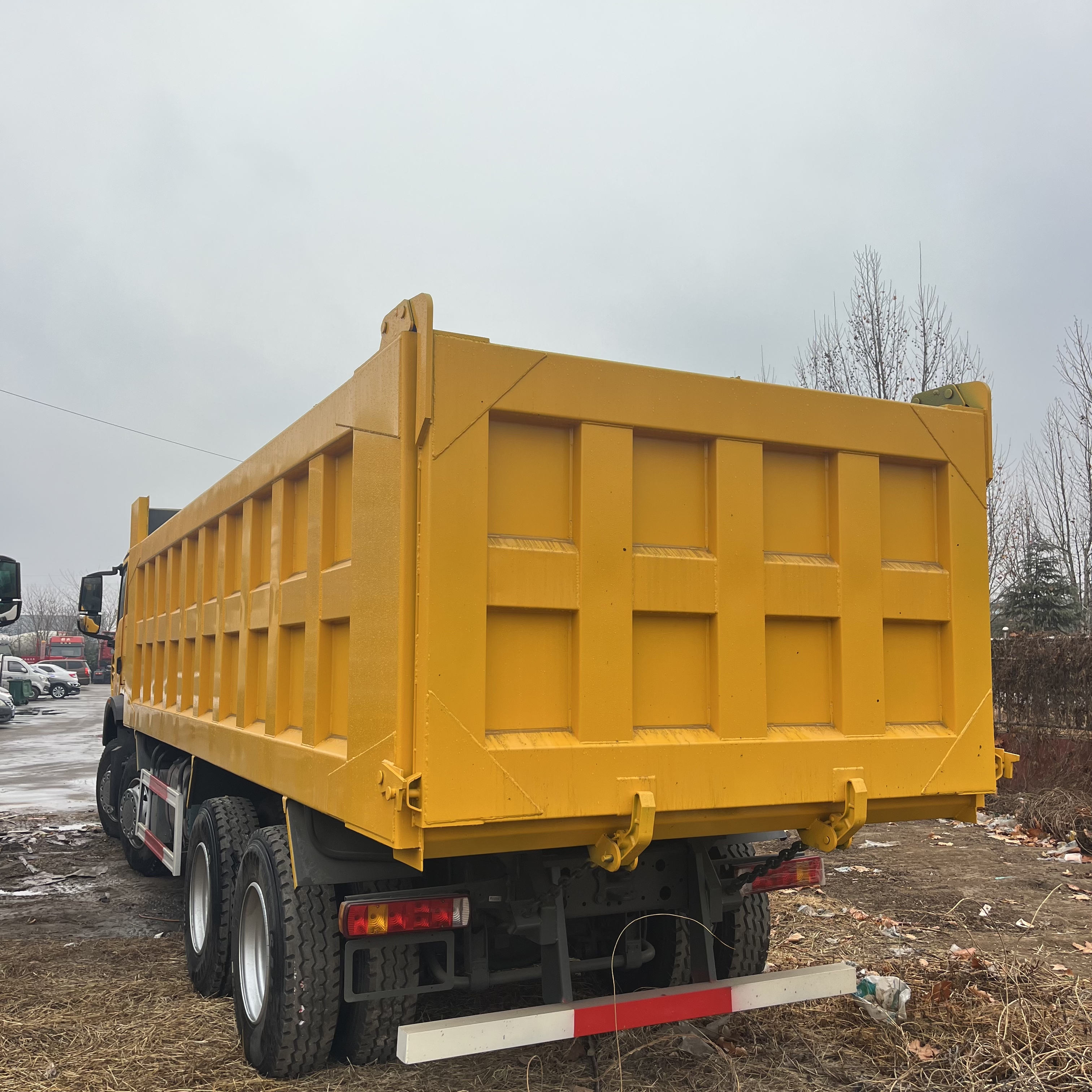 HOWO TX 8×4 Dump Truck（Tipper Truck） image 3