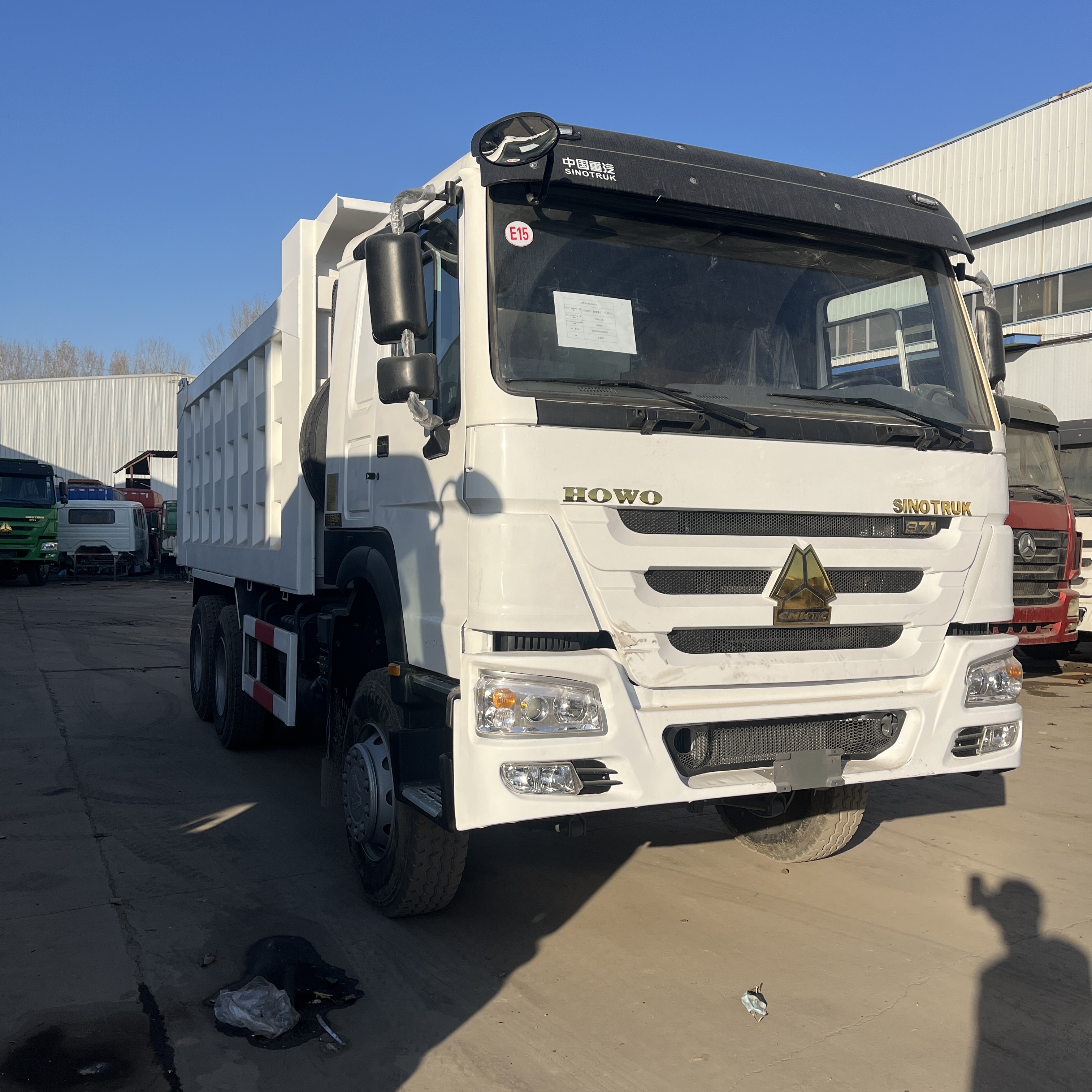 HOWO 6×4 Dump Truck 371HP image 2