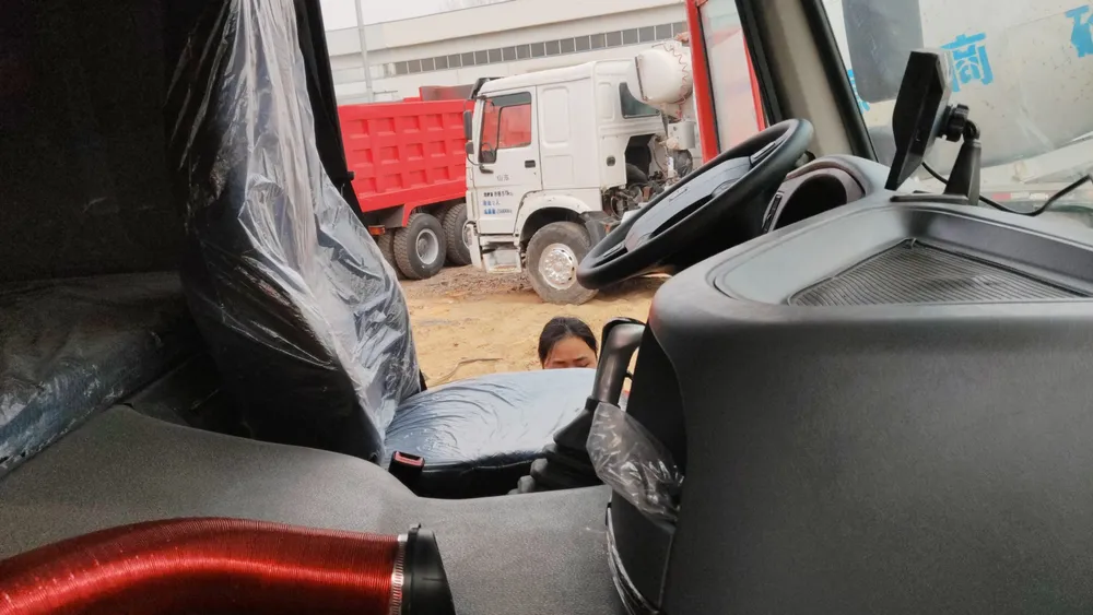 Howo 8×4 box truck