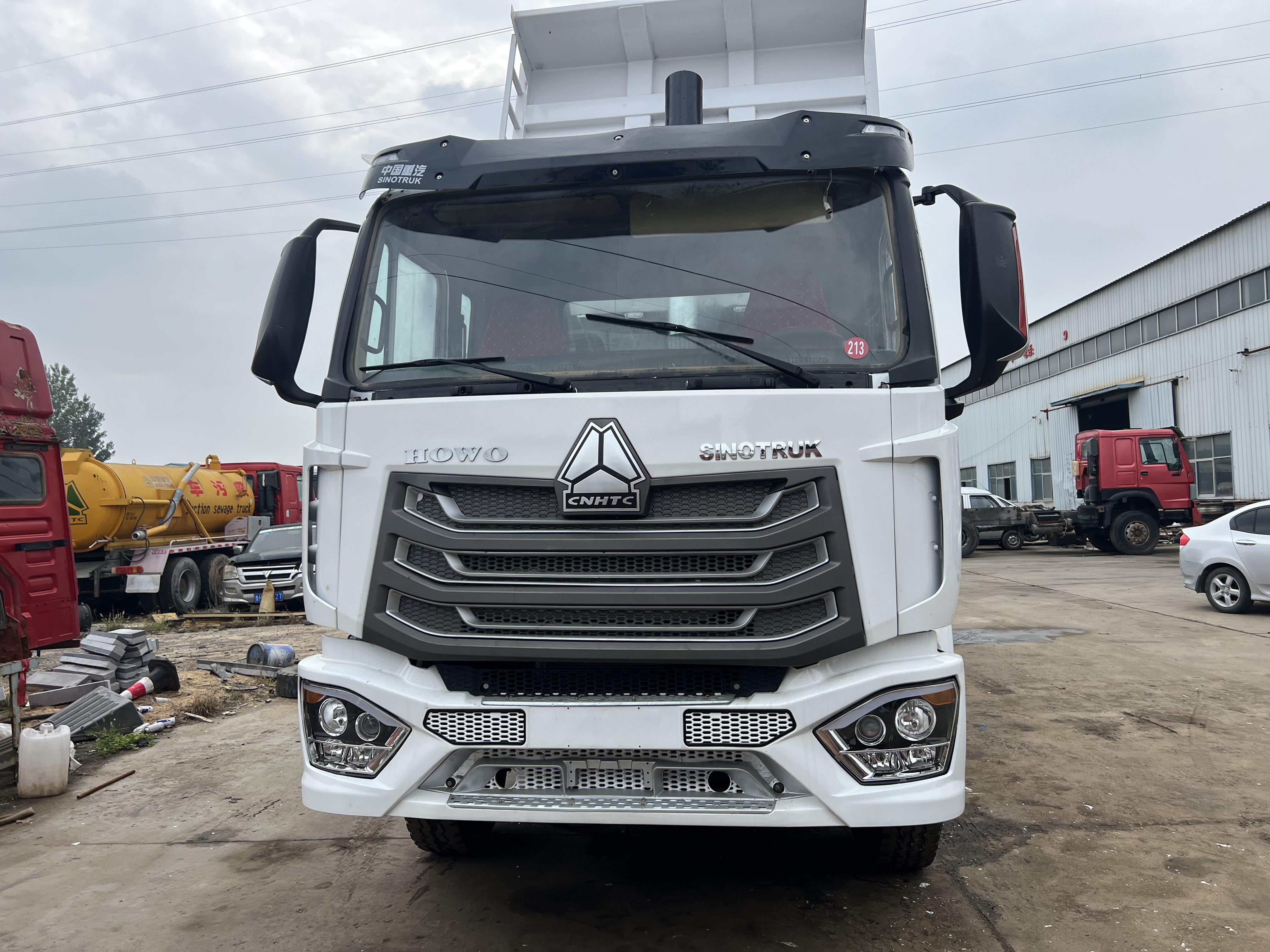 HOWO NX 6×4 Dump Truck（Tipper Truck） image 4
