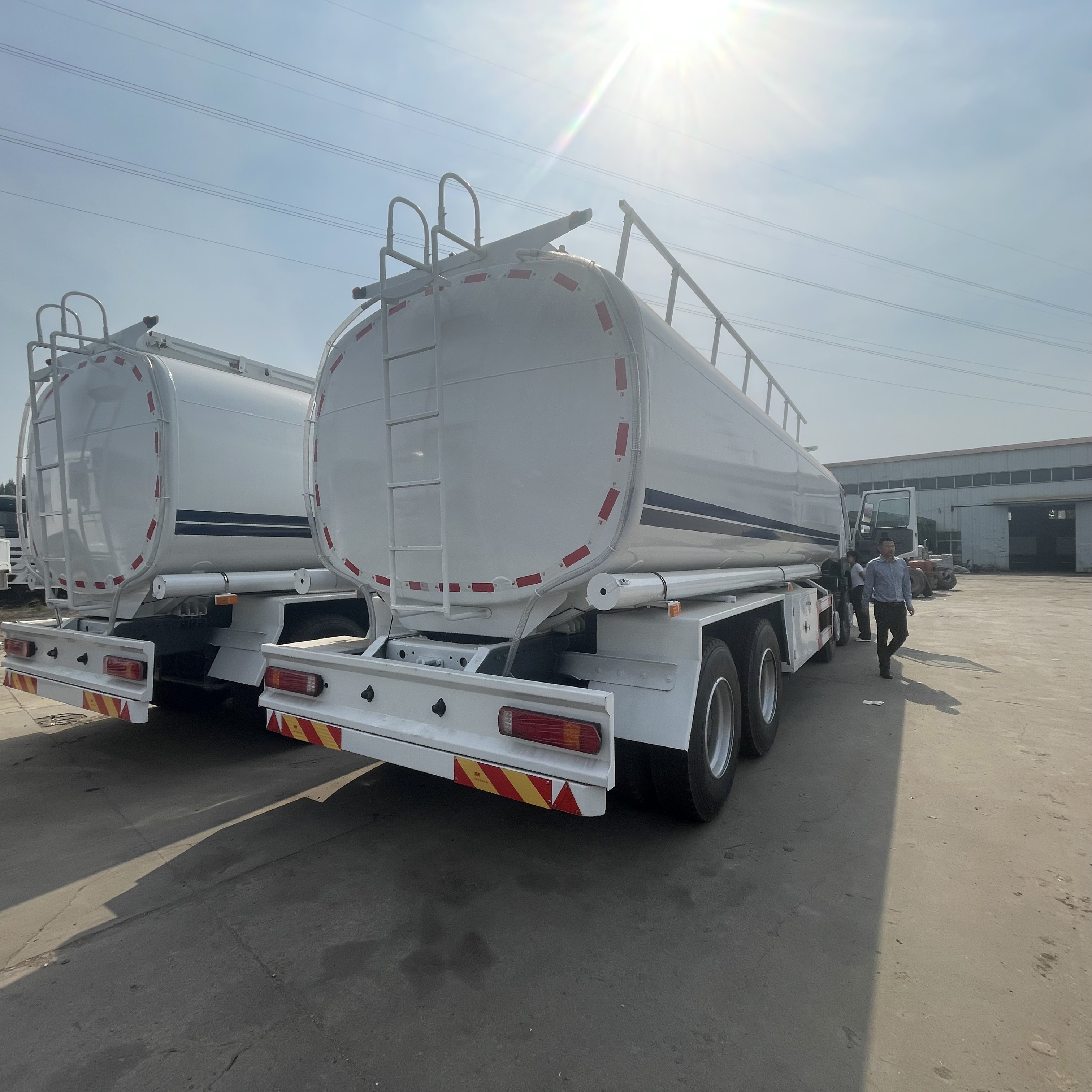 HOWO 8×4  Fuel Tanker Truck