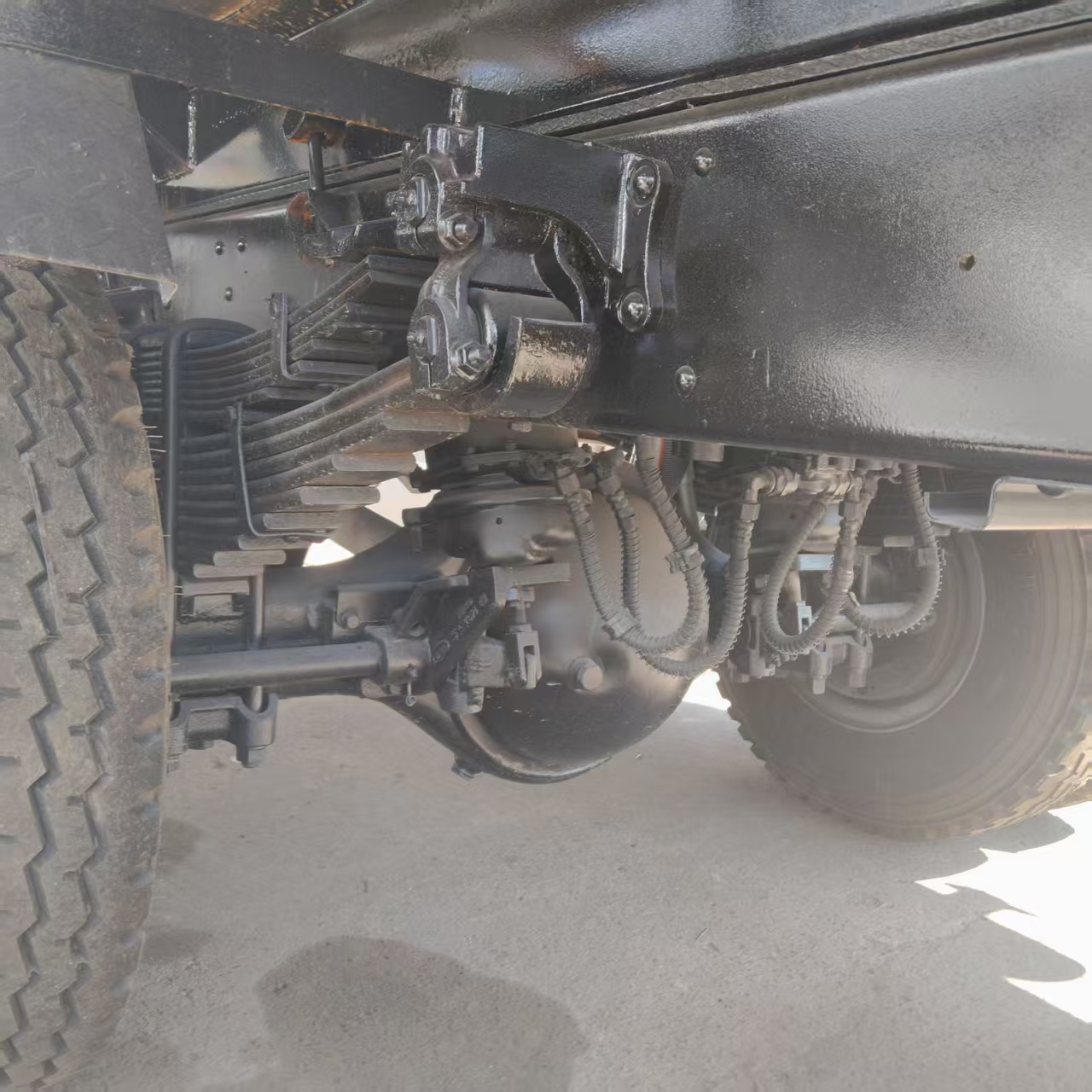 HOWO 4×2 water sprinkler truck image 6