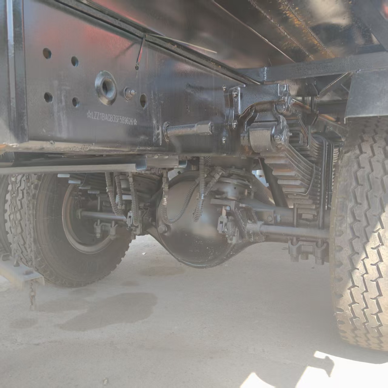 HOWO 4×2 water sprinkler truck image 9