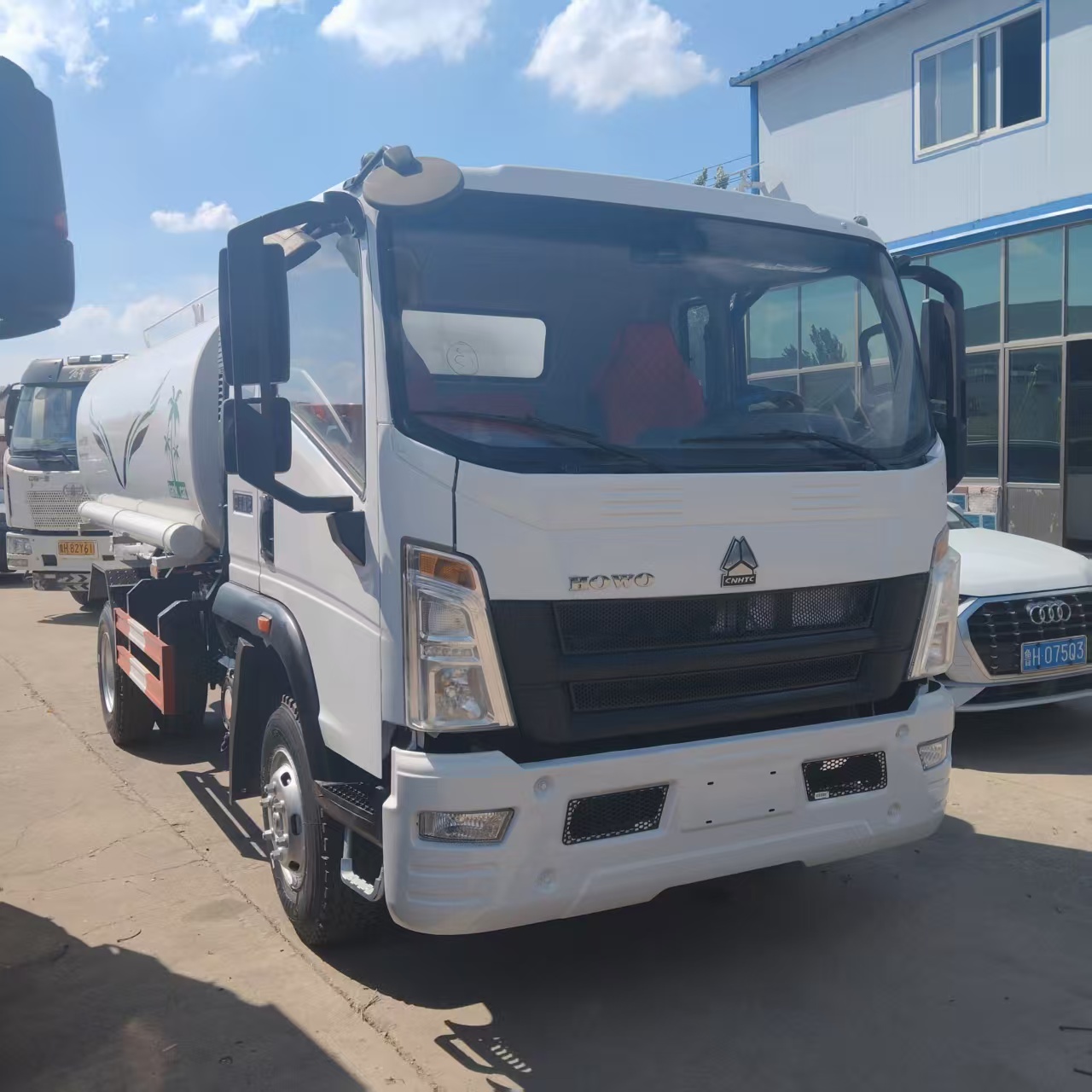 HOWO 4×2 water sprinkler truck