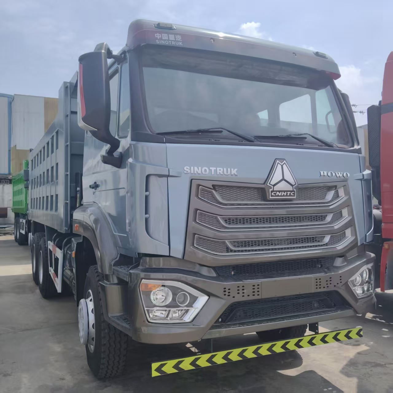 HOWO NX 6×4 dump truck