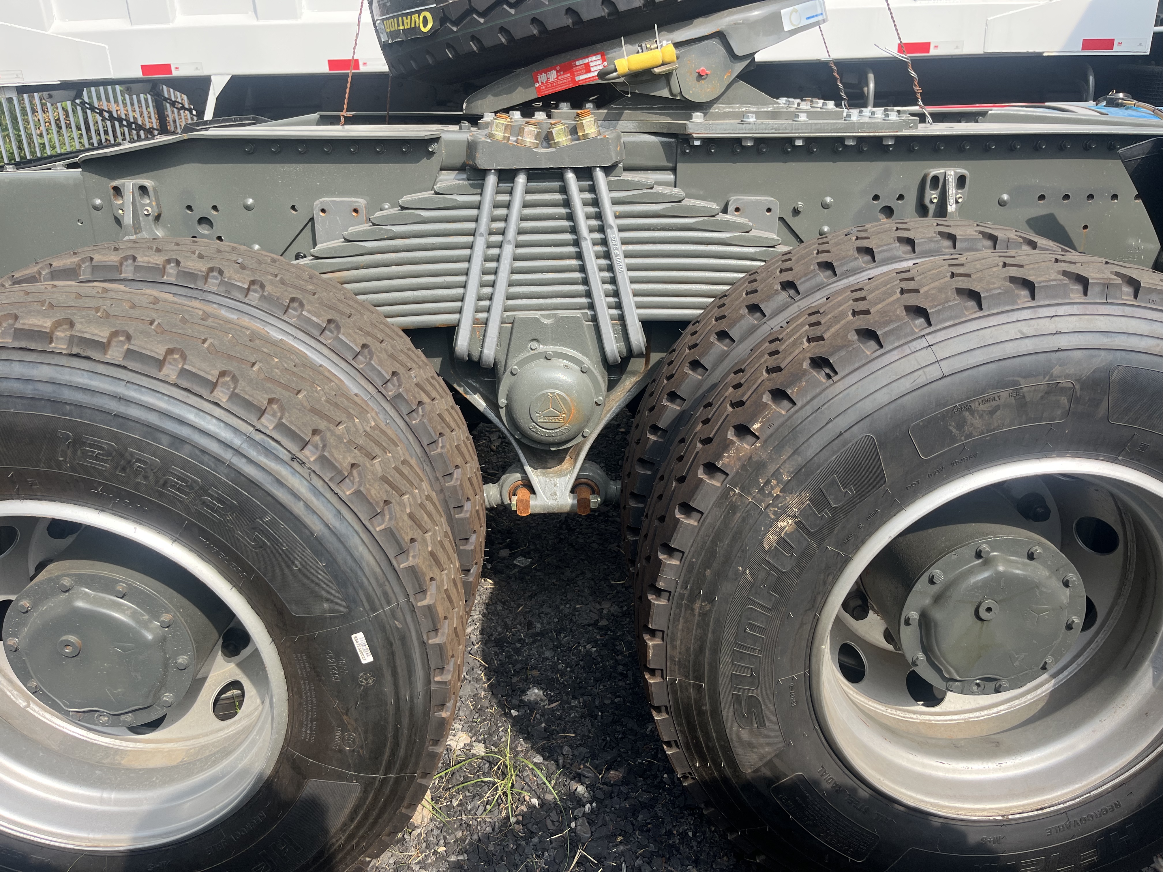 HOWO 6×4 Tractor Truck, 371HP image 7