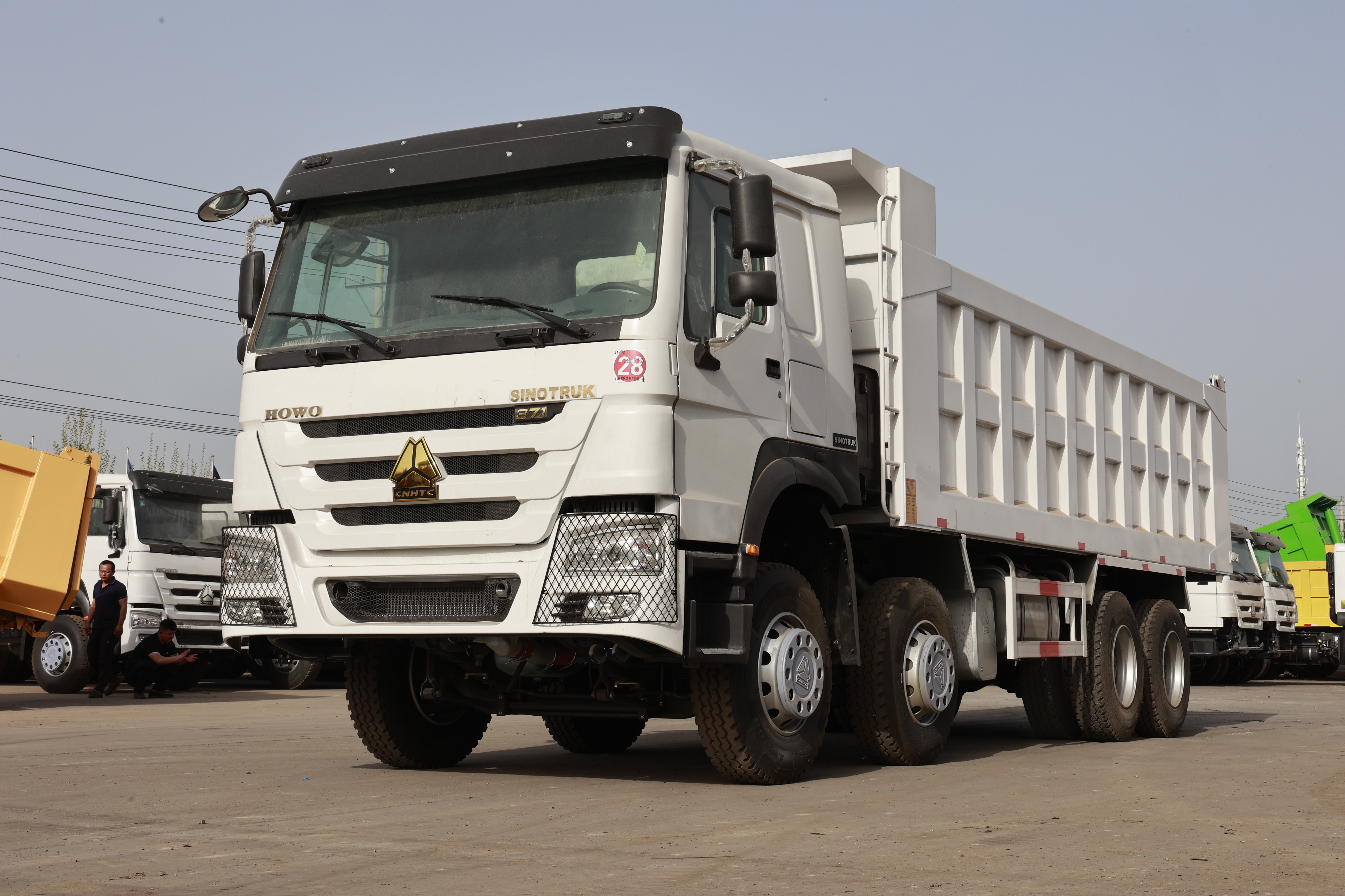 Howo 8×4 Dump Truck image 2