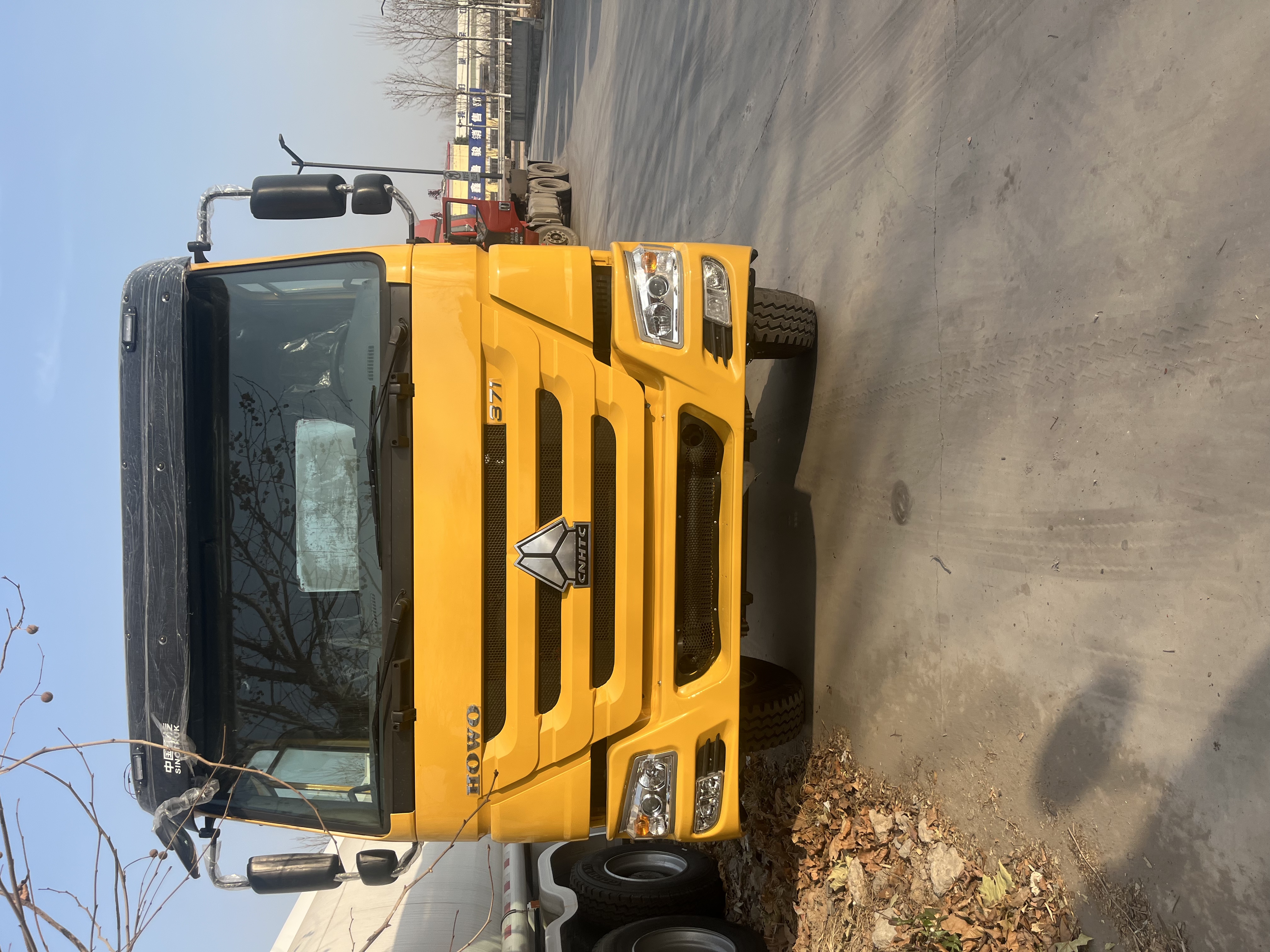 Howo 4×2 tractor head, 371 horsepower