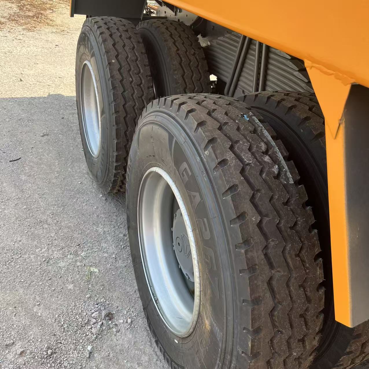 Howo 8×4 dump truck image 2