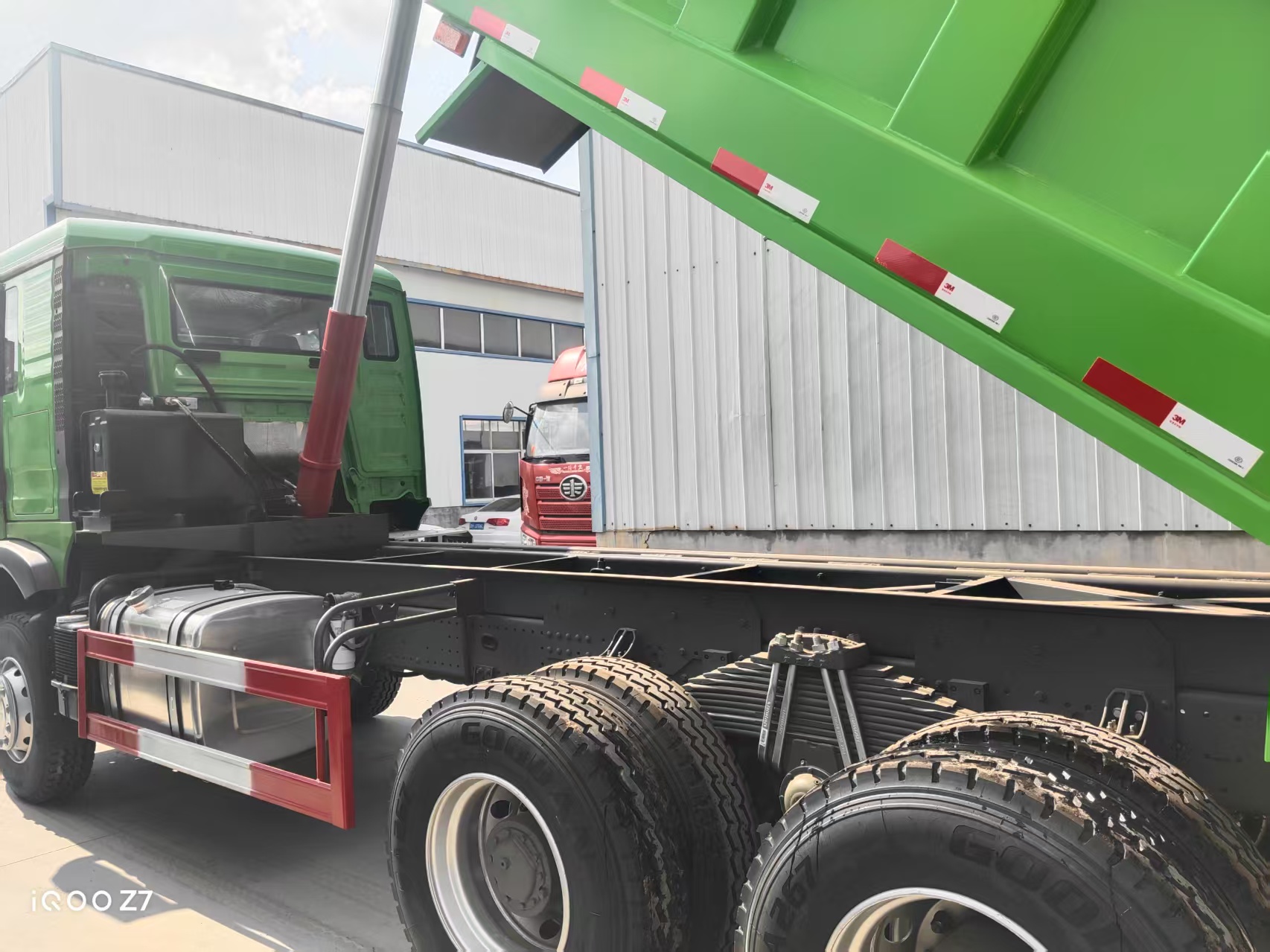 HOWO TX 6×4 dump truck image 10