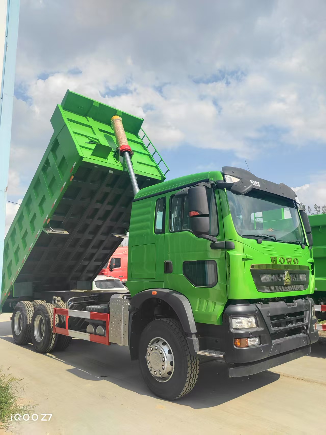 HOWO TX 6×4 dump truck image 5