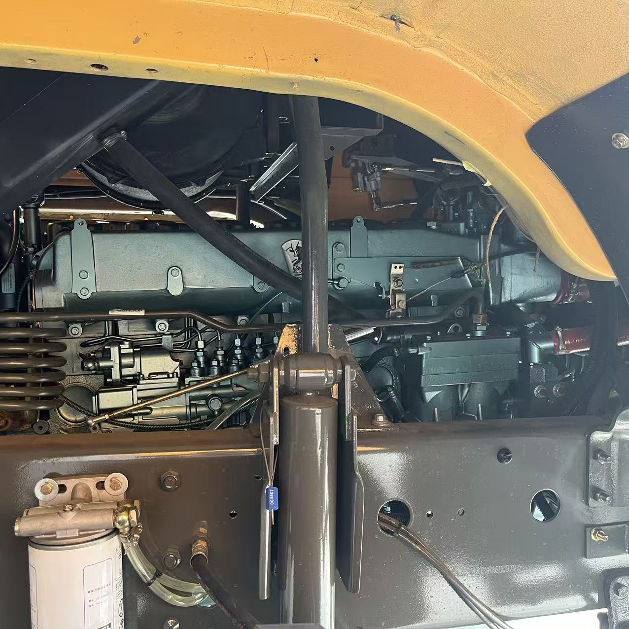 Howo 6×4 dump truck image 4