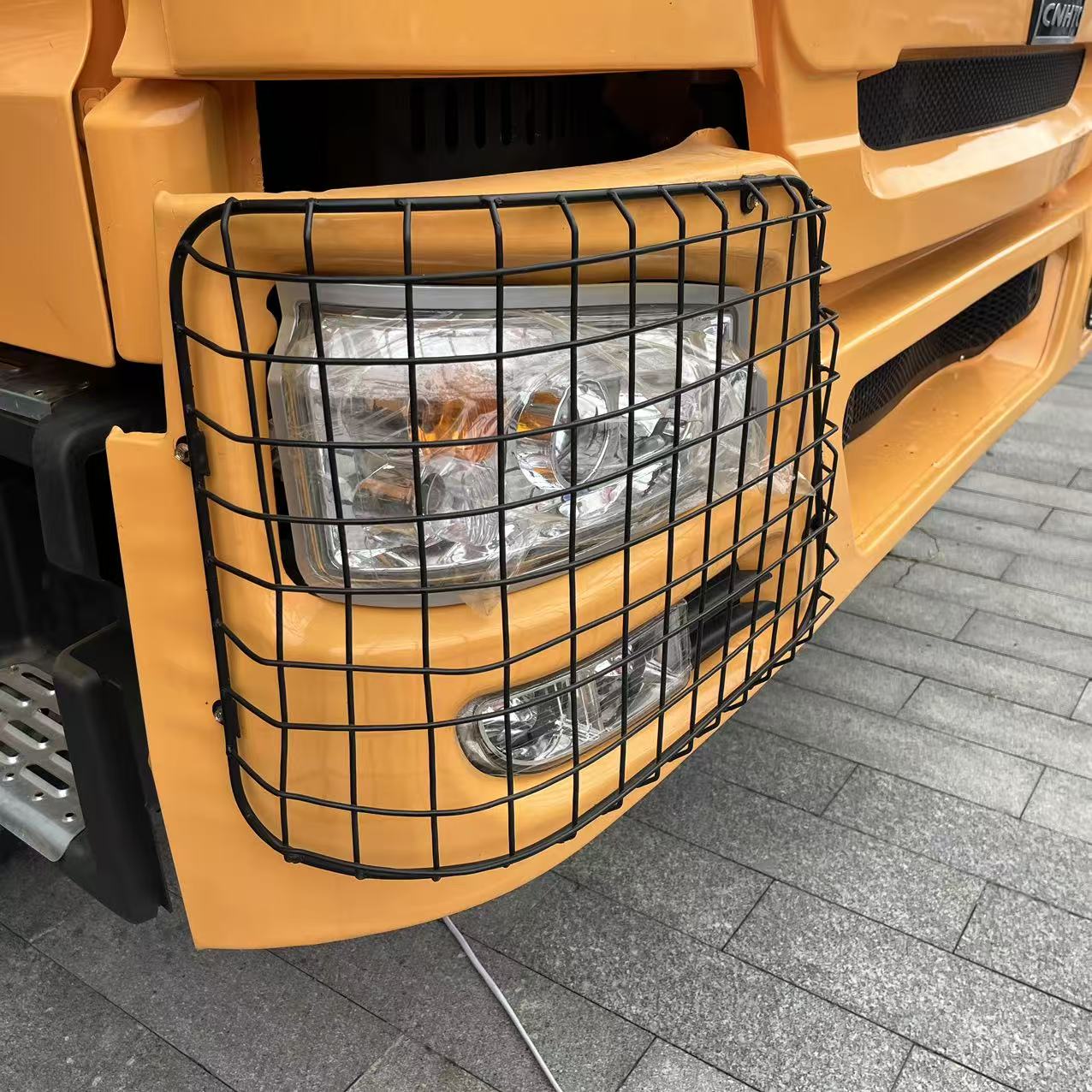 Howo 6×4 dump truck image 3