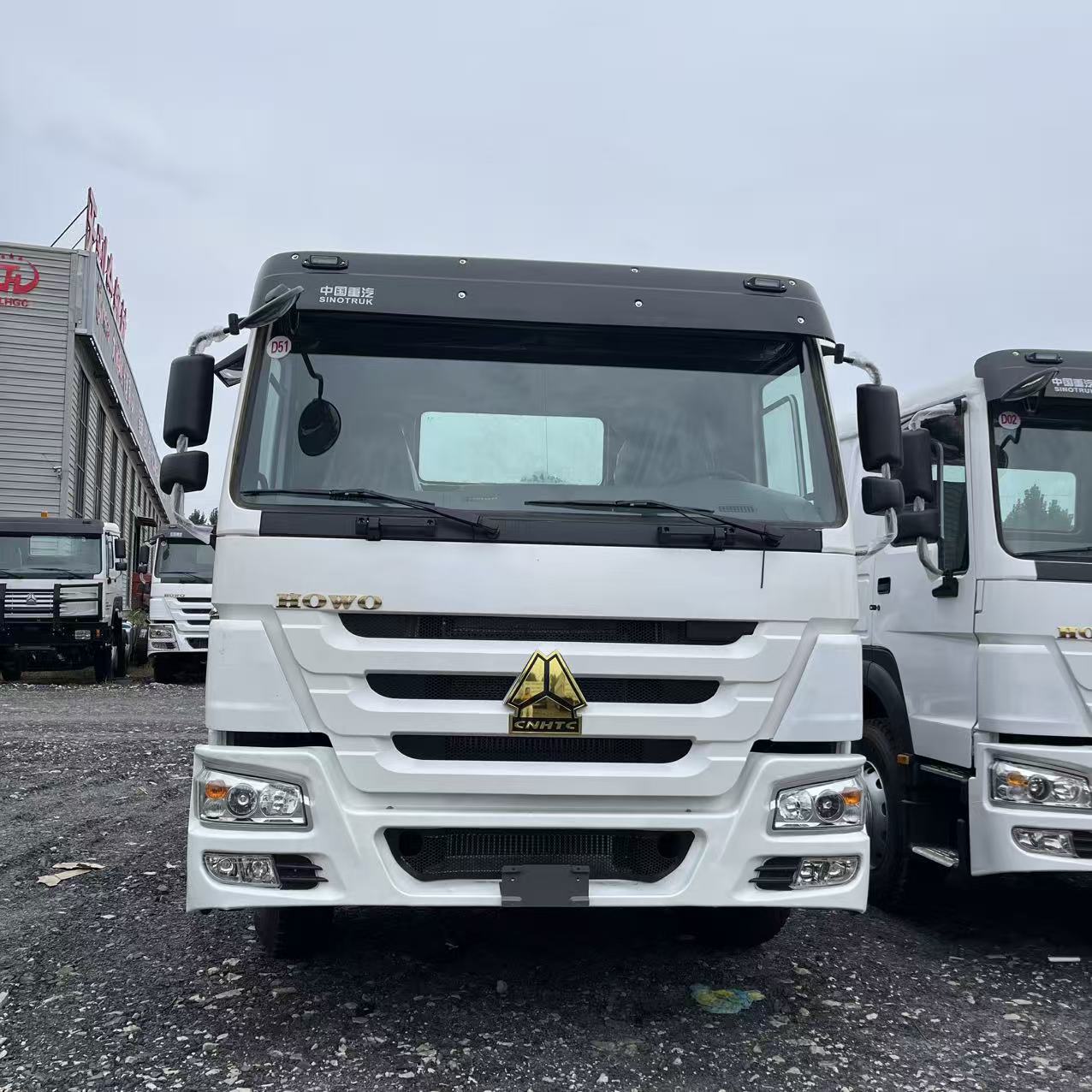 SINOTRUK HOWO 6×4 371HP tractor