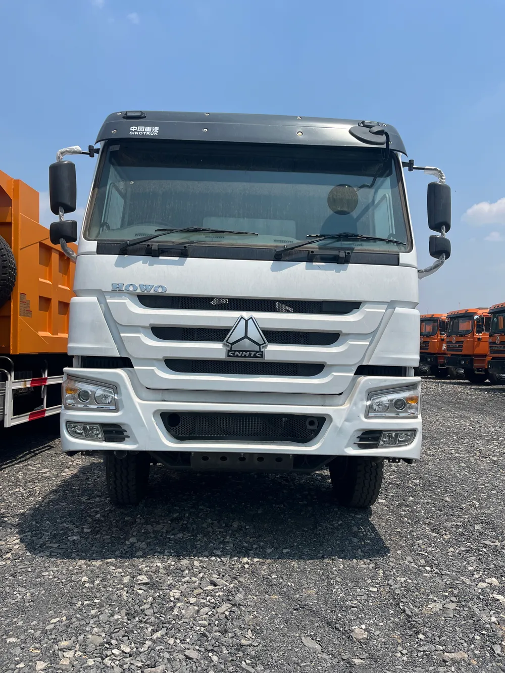 HOWO 4×2 Box Truck 260HP