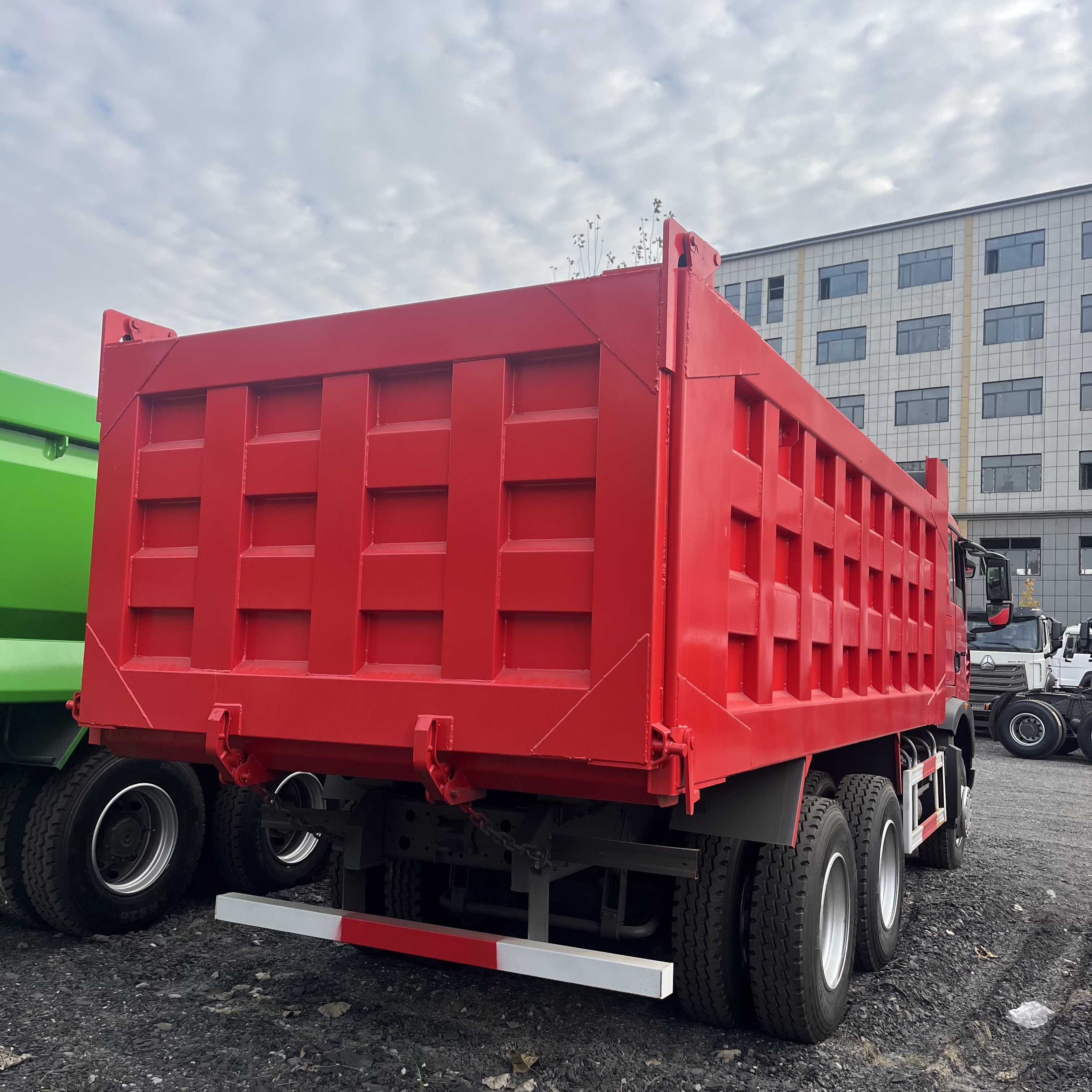 HOWO TX 6×4 Dump Truck（Tipper Truck） image 3